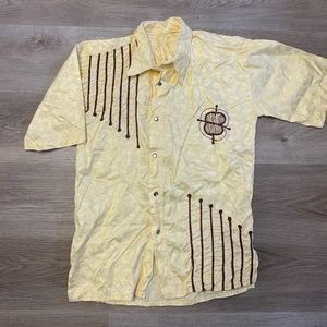Vintage men’s 70’s bowling shirt fits like a small to medium
